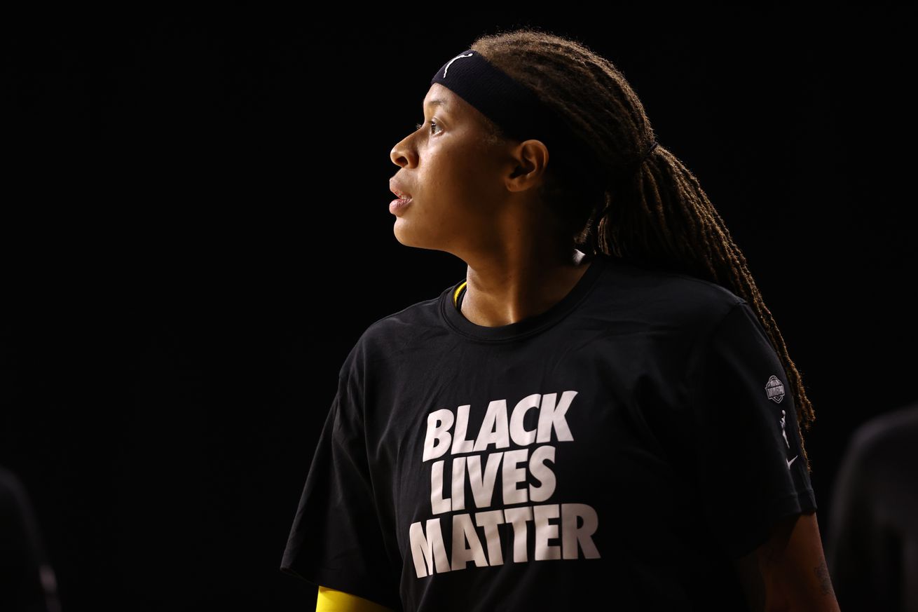 Connecticut Sun v Los Angeles Sparks